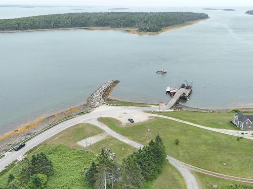 6 Chemin A Leo, Morris Island, NS 