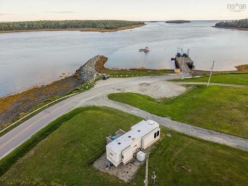 6 Chemin A Leo, Morris Island, NS 