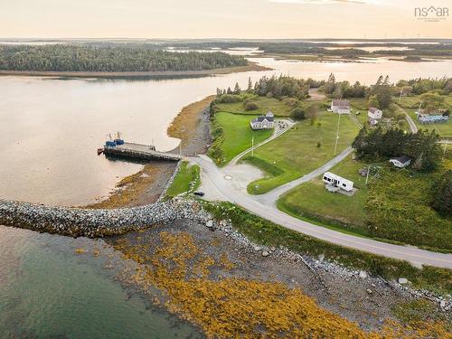 6 Chemin A Leo, Morris Island, NS 