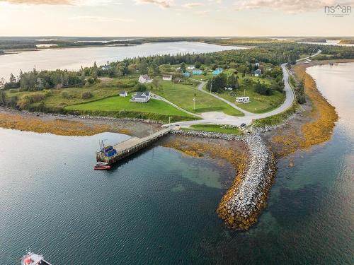 6 Chemin A Leo, Morris Island, NS 