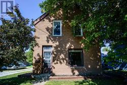 104 SPRUCE STREET  Collingwood, ON L9Y 3G7