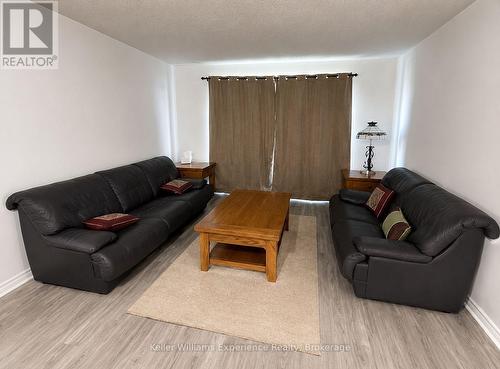B - 16 NICOLE MARIE AVENUE , Barrie (East Bayfield), Ontario L4M 6Y8 2