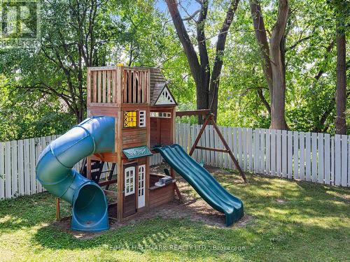 8 Tufton Crescent, Toronto, ON - Outdoor