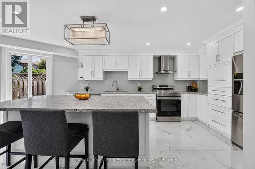 3346 Chartrand Crescent, Mississauga, ON - Indoor Photo Showing Kitchen With Upgraded Kitchen