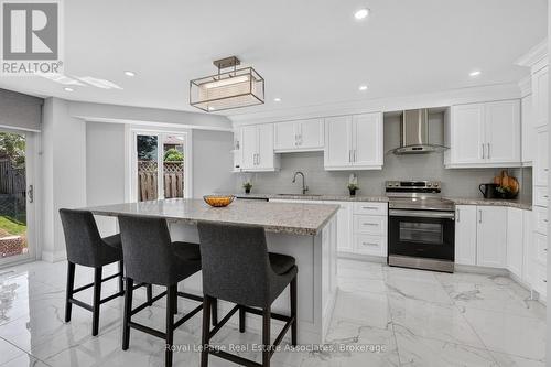 3346 Chartrand Crescent, Mississauga, ON - Indoor Photo Showing Kitchen With Upgraded Kitchen