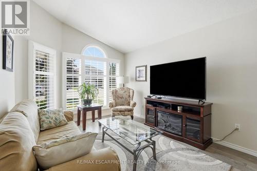 40 Maich Crescent, Brantford, ON - Indoor Photo Showing Living Room