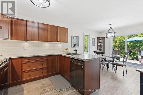 40 Maich Crescent, Brantford, ON - Indoor Photo Showing Kitchen With Double Sink