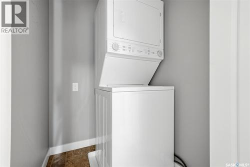 4203 Green Apple Drive E, Regina, SK - Indoor Photo Showing Laundry Room