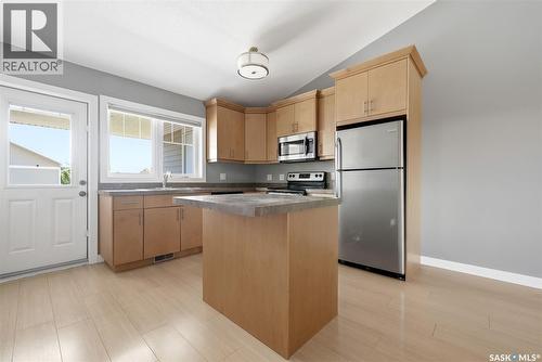 4203 Green Apple Drive E, Regina, SK - Indoor Photo Showing Kitchen With Stainless Steel Kitchen