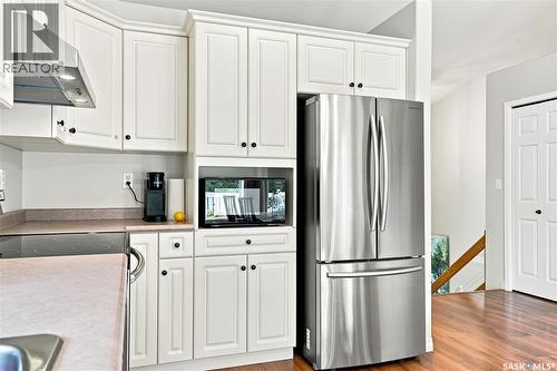 11 605 Perehudoff Crescent, Saskatoon, SK - Indoor Photo Showing Kitchen