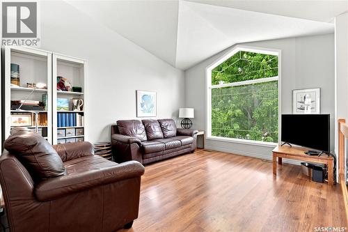 11 605 Perehudoff Crescent, Saskatoon, SK - Indoor Photo Showing Living Room