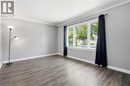 33 Belmont Avenue E, Kitchener, ON - Indoor Photo Showing Other Room