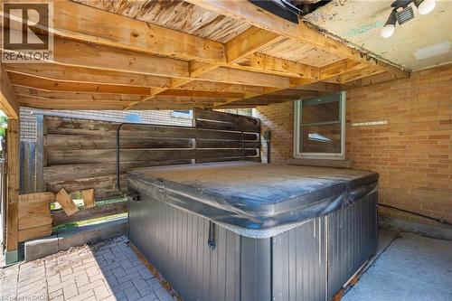33 Belmont Avenue E, Kitchener, ON - Indoor Photo Showing Other Room