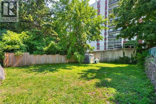 33 Belmont Avenue E, Kitchener, ON - Outdoor