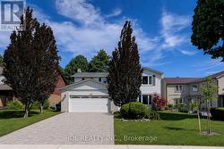 20 MOSSGROVE TRAIL Toronto, ON M2L 2W3
