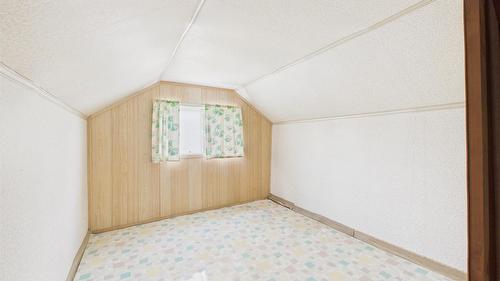 1041 4Th Avenue, Fernie, BC - Indoor Photo Showing Other Room