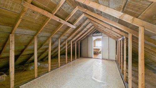 1041 4Th Avenue, Fernie, BC - Indoor Photo Showing Other Room