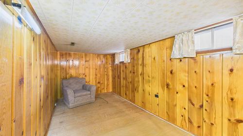 1041 4Th Avenue, Fernie, BC - Indoor Photo Showing Other Room