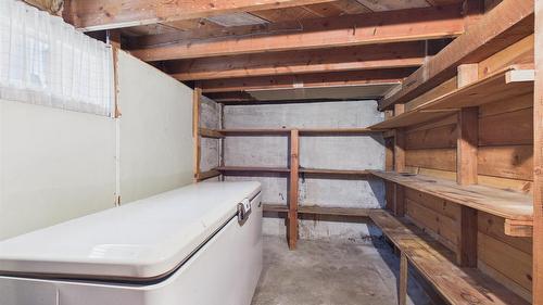 1041 4Th Avenue, Fernie, BC - Indoor