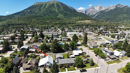 1041 4Th Avenue, Fernie, BC - Outdoor With View