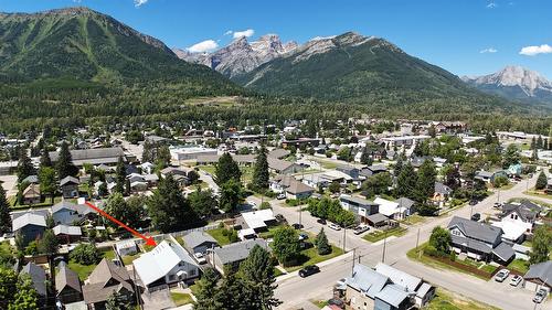 1041 4Th Avenue, Fernie, BC - Outdoor With View