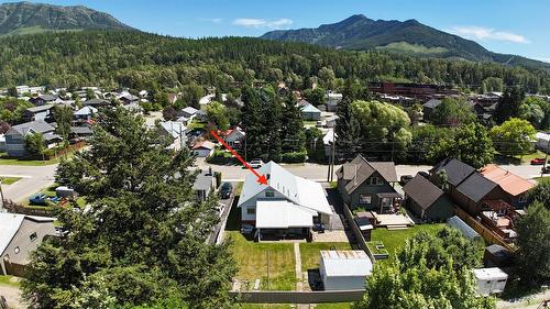 1041 4Th Avenue, Fernie, BC - Outdoor With View