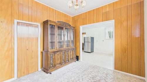 1041 4Th Avenue, Fernie, BC - Indoor Photo Showing Other Room