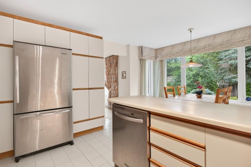 Cuisine - 16 Rue Haendel, Kirkland, QC - Indoor Photo Showing Kitchen