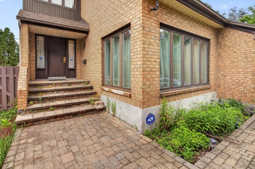 Façade - 16 Rue Haendel, Kirkland, QC - Outdoor With Deck Patio Veranda