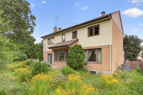 Cour - 16 Rue Haendel, Kirkland, QC - Outdoor