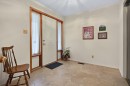 Hall d'entrée/Vestibule - 16 Rue Haendel, Kirkland, QC  - Indoor Photo Showing Other Room 