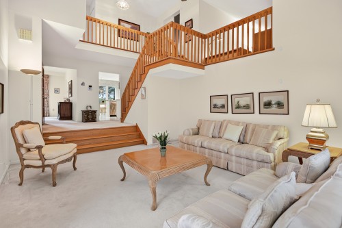 Salon - 16 Rue Haendel, Kirkland, QC - Indoor Photo Showing Living Room