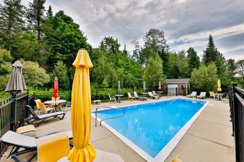 Piscine - 14-220 Ch. Du Mont-Loup-Garou, Sainte-Adèle, QC - Outdoor With In Ground Pool