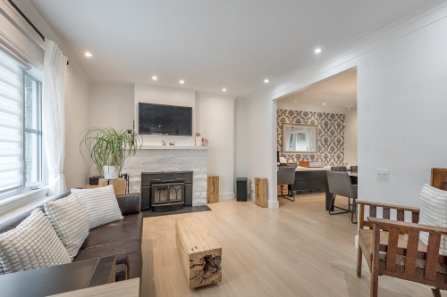 Living Room - 355 Av. Edison, Saint-Lambert, QC - Indoor With Fireplace