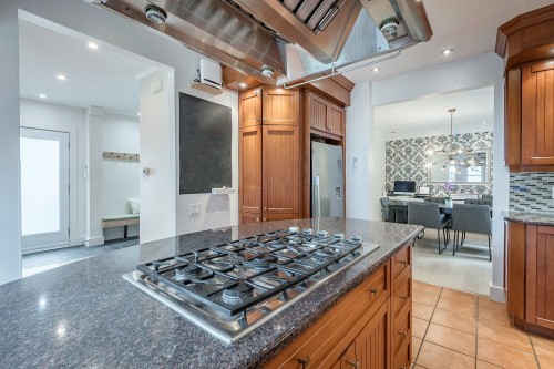 Kitchen - 355 Av. Edison, Saint-Lambert, QC - Indoor Photo Showing Kitchen