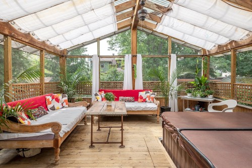 Sun Room - 355 Av. Edison, Saint-Lambert, QC - Indoor