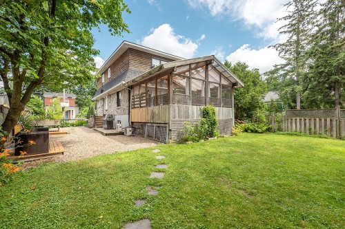 Courtyard - 355 Av. Edison, Saint-Lambert, QC - Outdoor