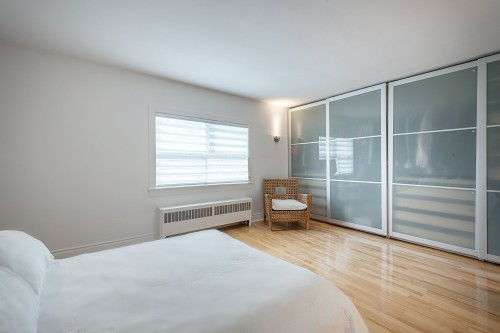 Master Bedroom - 355 Av. Edison, Saint-Lambert, QC - Indoor Photo Showing Bedroom