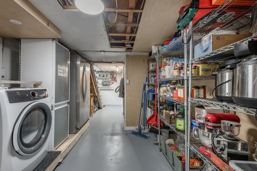 Laundry - 355 Av. Edison, Saint-Lambert, QC - Indoor Photo Showing Laundry Room