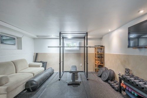 Exercise Room - 355 Av. Edison, Saint-Lambert, QC - Indoor