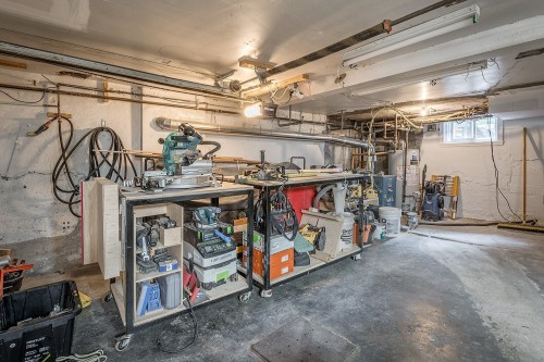 Garage - 355 Av. Edison, Saint-Lambert, QC - Indoor Photo Showing Other Room