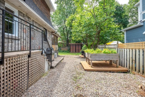 Courtyard - 355 Av. Edison, Saint-Lambert, QC - Outdoor With Exterior