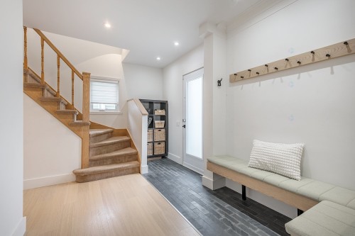 Mud Room - 355 Av. Edison, Saint-Lambert, QC - Indoor Photo Showing Other Room