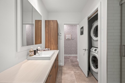 Salle de bains - 161 Ch. Du Retour-Aux-Sources, Amherst, QC - Indoor Photo Showing Laundry Room