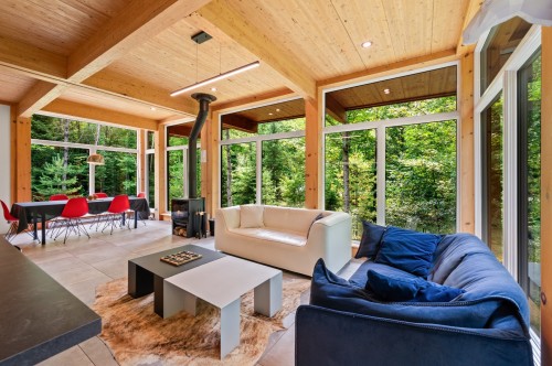 Salon - 161 Ch. Du Retour-Aux-Sources, Amherst, QC -  With Exterior