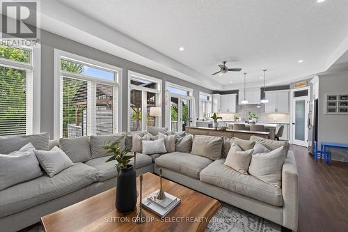 14 Mayapple Crescent, Middlesex Centre (Ilderton), ON - Indoor Photo Showing Living Room