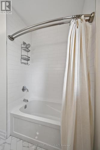 14 Mayapple Crescent, Middlesex Centre (Ilderton), ON - Indoor Photo Showing Bathroom