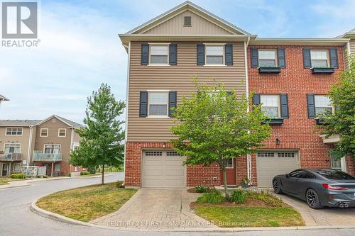 18 - 3025 SINGLETON AVENUE  London South (South W), ON N6L 0B8
