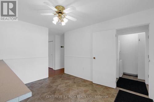 957 7Th Line, Innisfil, ON - Indoor Photo Showing Other Room