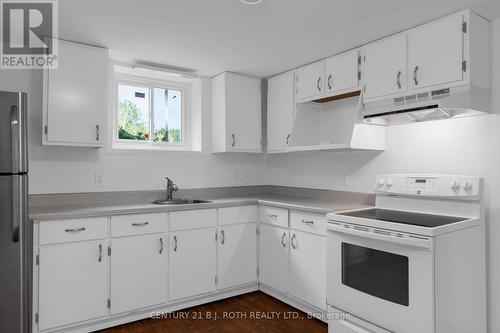 957 7Th Line, Innisfil, ON - Indoor Photo Showing Kitchen